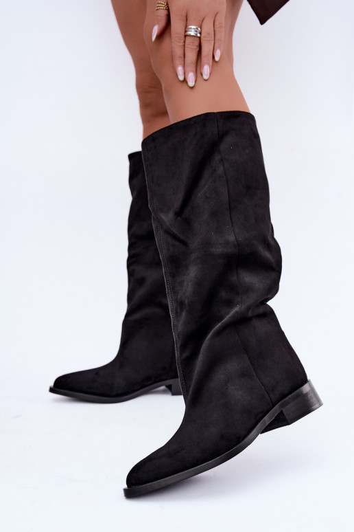 Slip-On hohe Stiefel mit breiten Absätzen in Schwarz Cadorine