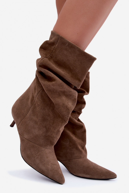 Schlüpfschuh-Stiefeletten mit Absatz aus Kunstveloursleder in Khaki-Farbe Cindrelle