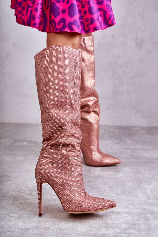 Rosa High Heels Stiefel mit glänzenden Ösen Lovisa