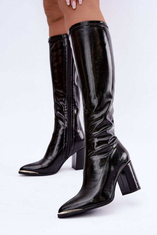 Bottes hautes avec talons et effet verni couleur noire Isetta