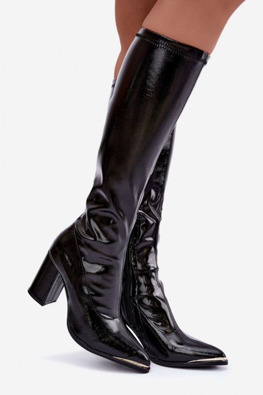 Bottes hautes avec talons et effet verni couleur noire Isetta