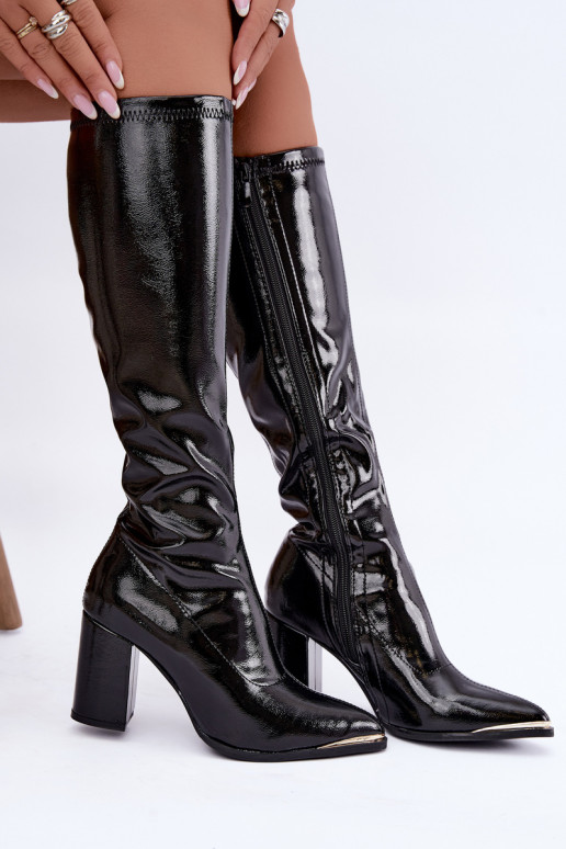 Bottes hautes avec talons et effet verni couleur noire Isetta