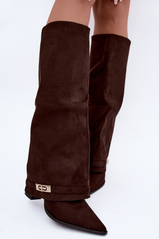 Wärmende kniehohe Stiefel mit eingenähter Schaft und Absatz in Braun Jorella