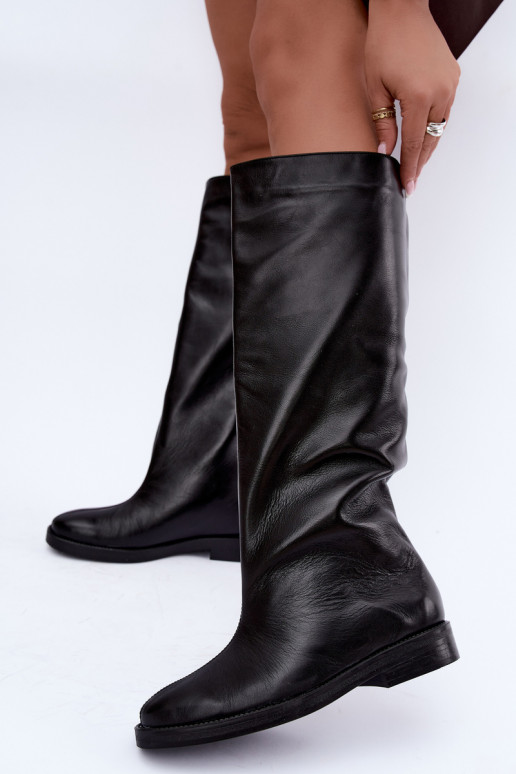 Wärmende lederne kniehohe Stiefel mit breiten Absätzen in Schwarz Zazoo 542