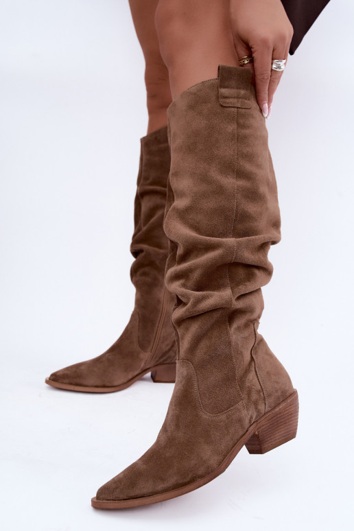 Warme gekreukte lange laarzen in cowboy-stijl van faux suede in bruin Zazoo 4313
