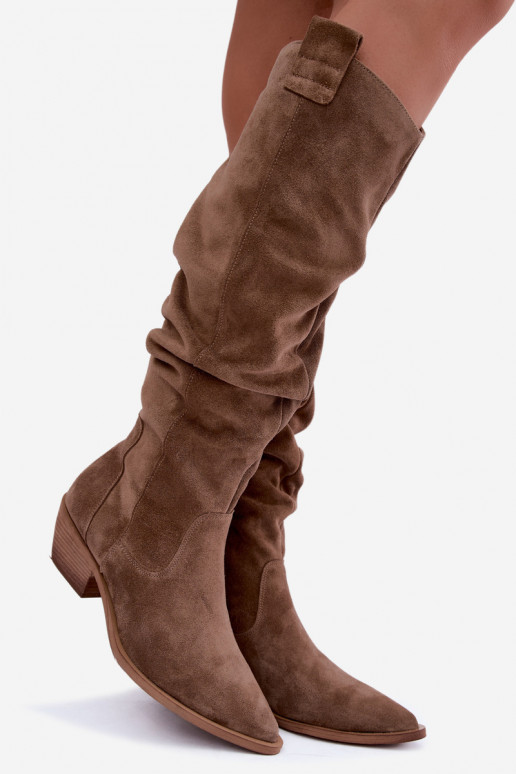 Warme gekreukte lange laarzen in cowboy-stijl van faux suede in bruin Zazoo 4313