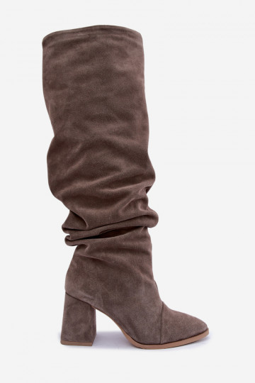 Wärmende zerknitterte kniehohe Stiefel aus Kunstveloursleder mit Absatz in Ton Zazoo 4228 2