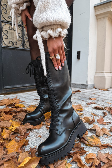 Bottes chaudes pour femmes avec plateforme et lacets en noir Kasmina 2
