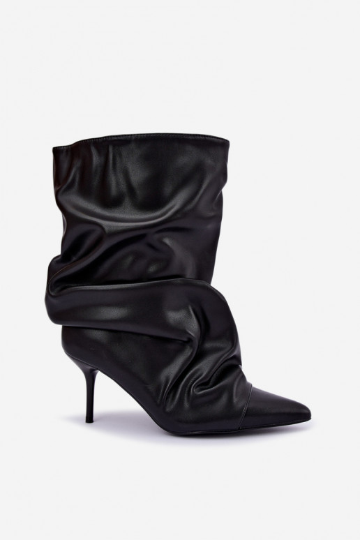 bottines à enfiler chaudes et froissées avec talons fins en couleur noire en simili cuir Greselle