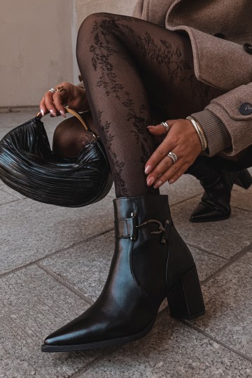 Bottines chaudes avec talons et ornements en noir Isarae 2