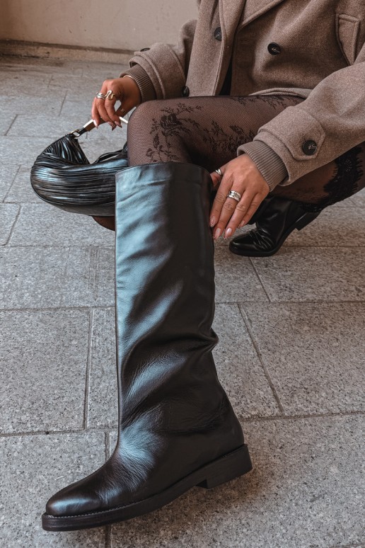 Bottes hautes en cuir chaudes avec larges talons en noir Zazoo 542