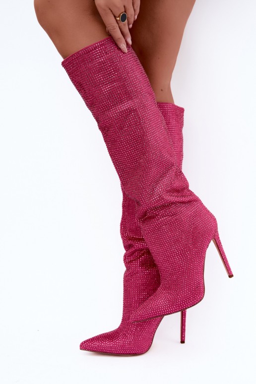 hohe Stiefel mit dünnen Absätzen und funkelnden Ösen in rosa Farbe Lovisa
