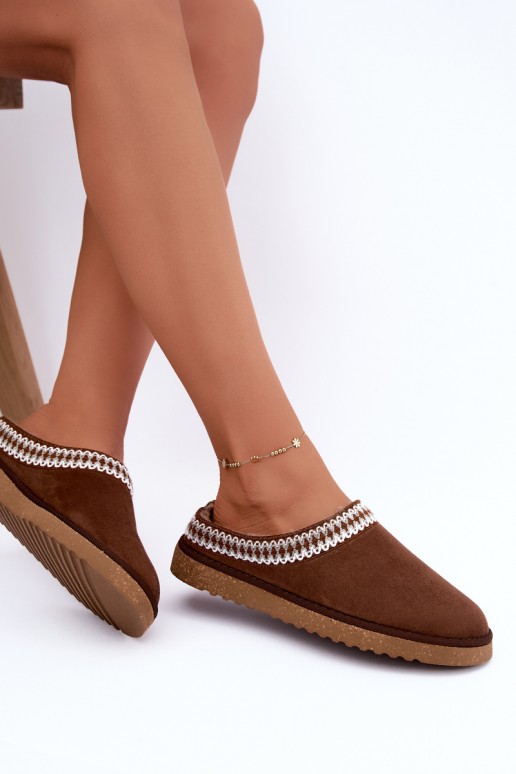 chaussons pour femmes avec fleurs brodées en couleur marron Inblu