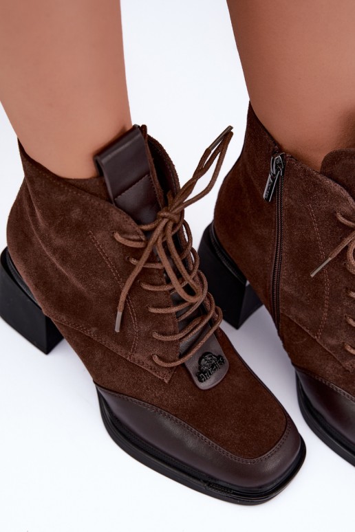 bottes chelsea isolées en daim synthétique Artiker 59C0115 couleur chocolat