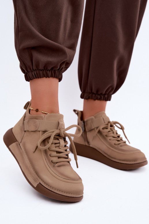 geïsoleerde enkellaarsjes van natuurlijk leer Lee Cooper LCJ-26-19-4603 in chaki kleur