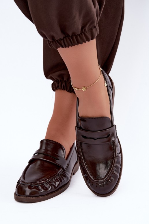 mocassins vernis avec volants en couleur chocolat Hellenne