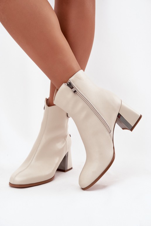Bottines isolées en cuir naturel avec talons couleur sable