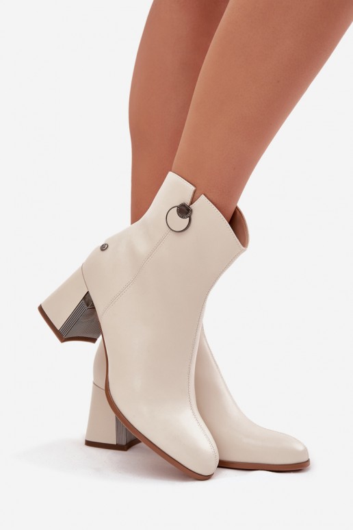Bottines isolées en cuir naturel avec talons couleur sable
