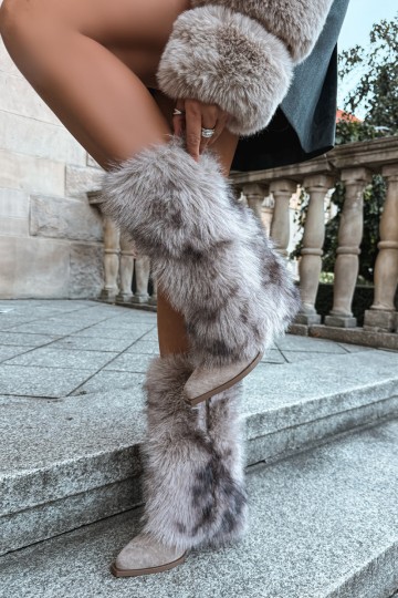 Sandfarbene warme Überknie-Stiefel mit Fell Saphielle