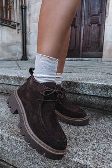 Bottines lacées en daim synthétique marron Farella