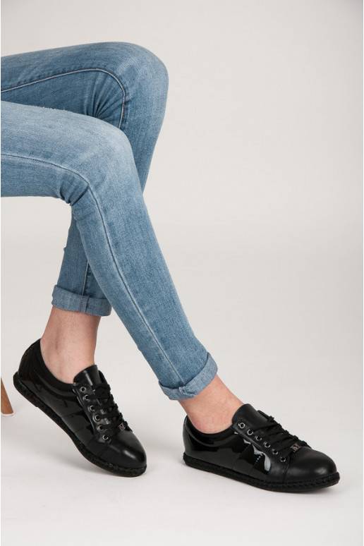 Gelakte sportschoenen met espadrille zool Q53-1B