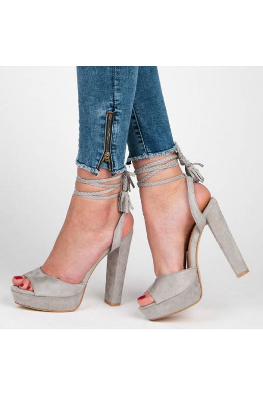 Graue Sandaletten von VICES mit Bohemian-Details 1233-5G  - 3