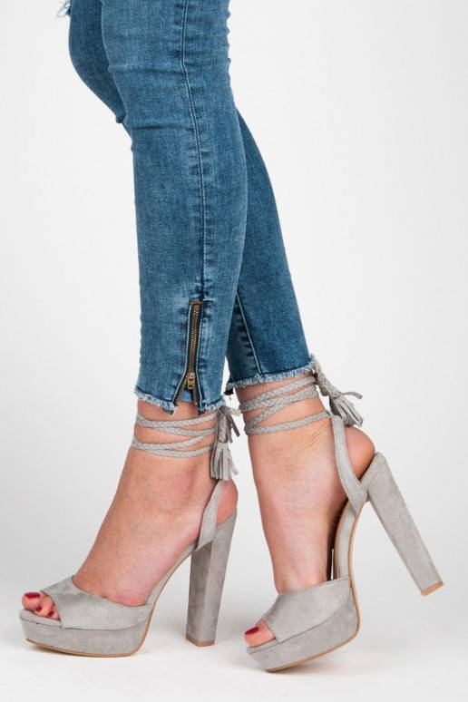 Graue Sandaletten von VICES mit Bohemian-Details 1233-5G  - 2