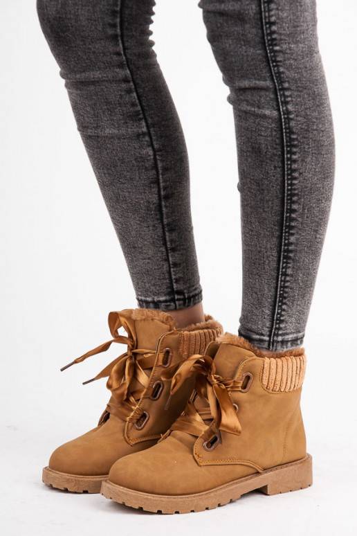 Rudos spalvos aulinukai su satino batraiščiais  - 1