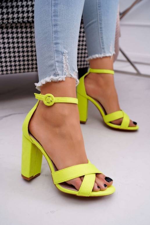 Sandales à talons hauts pour femmes en daim de couleur jaune fluo