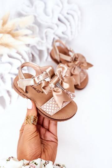Sandales pour enfants avec rubans de couleur or 2