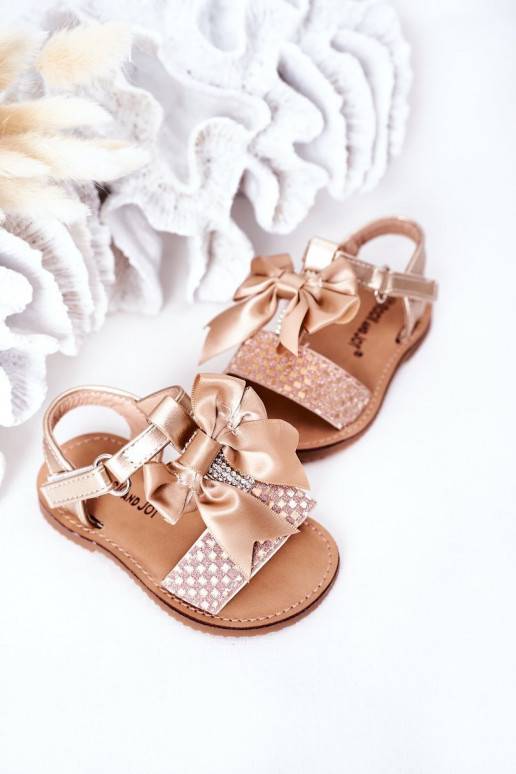 Sandales pour enfants avec rubans de couleur or