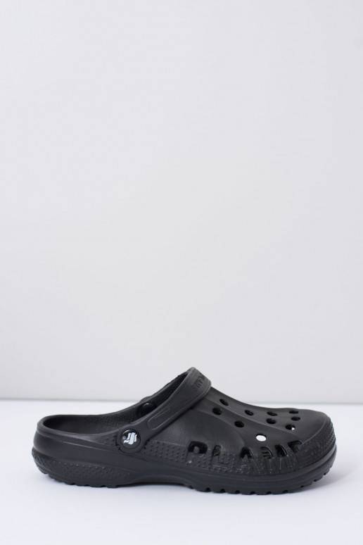 Les pantoufles sont noires