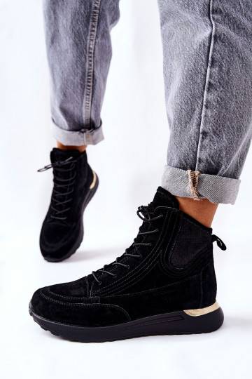Sportliches Sneakers-Modell...