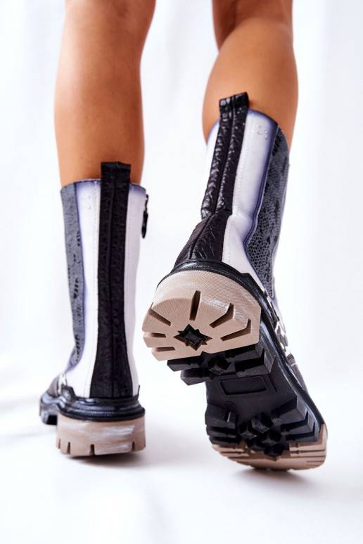 Stilvolle Stiefel in Schwarz und Weiß Stilvolle Stiefel in Schwarz und Weiß