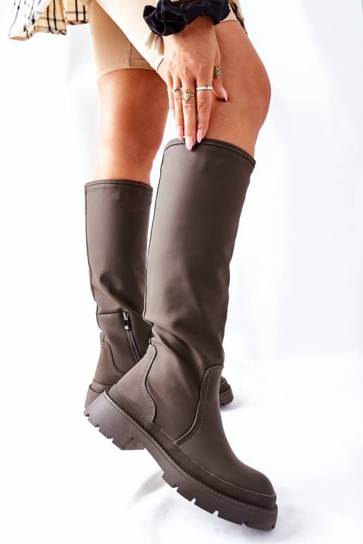 Bottes longues de couleur kaki Whats... Bottes longues de couleur kaki Whats...