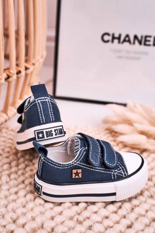 Kinder-Freizeitschuhe mit Klebeverschlüssen in dunkelblauer Farbe