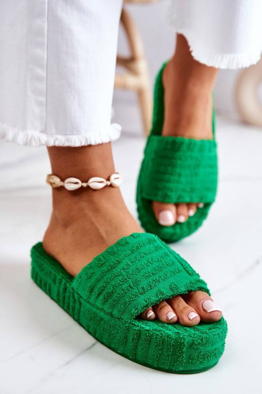 Chaussons à plateforme de couleur verte Lilly