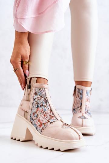 Beige Stiefel