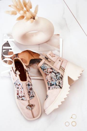 Beige laarzen 2