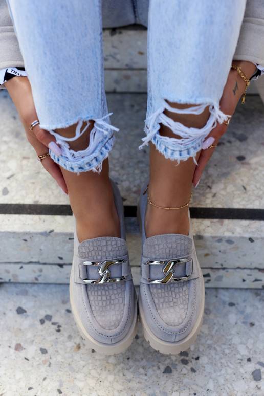 Modieuze schoenen gemaakt van suède... Modieuze schoenen gemaakt van suède...