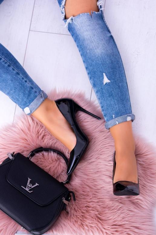 Chaussures à talons hauts et bouts... Chaussures à talons hauts et bouts...