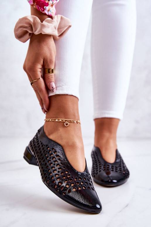 Chaussures de style élégant avec éléments ajourés de couleur noire Ismena