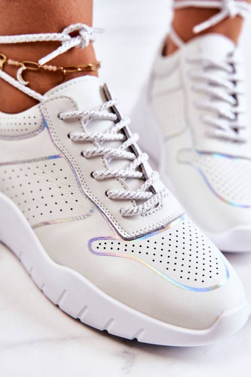 Chaussures baskets modèle de couleur blanche Carly