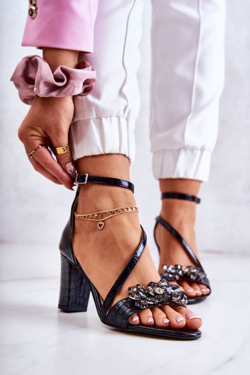 Sandales pour femmes avec détails brillants de couleur noire Ramona
