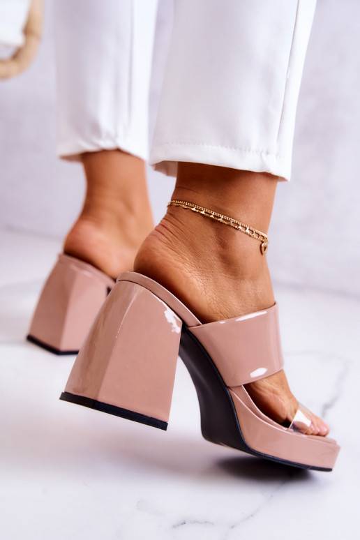 Lakutas-Sandalen mit Absatz in Beige... Lakutas-Sandalen mit Absatz in Beige...