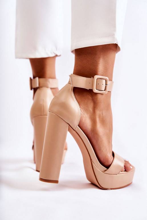 Sandale mit Absätzen beige Medanos
