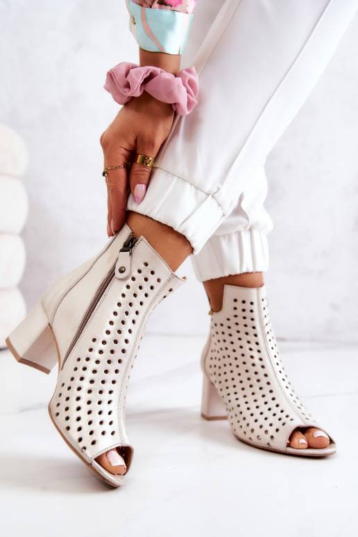 Bottines beiges ajourées