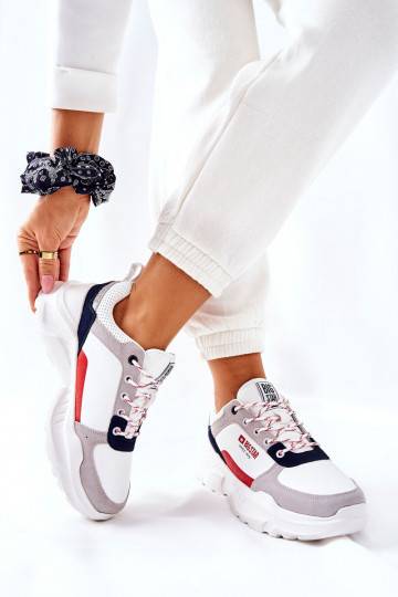 Baskets modèle chaussures... 2