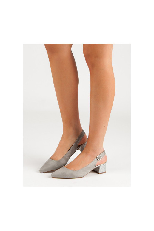 Schoenen met glanzende hakken YL381G