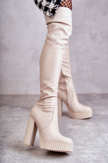 Chaussures longues beiges à...